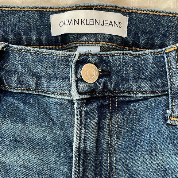 Calvin Klein jeans shorts - Picture 3 of 7